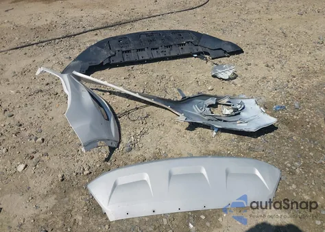 2017 Ford Escape Titanium z USA, uszkodzony, nr VIN 1FMCU9JD7HUA31317